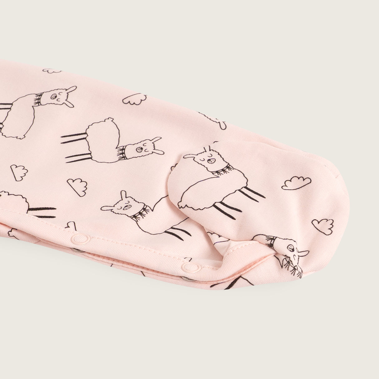 Enterizo llamita fondo rosa