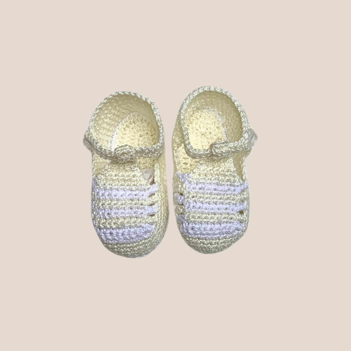 Zapatito tejido amarillo