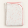 Manta Llamita Rosa bebé doblada — estampado llamitas algodón Pima peruano cara exterior | Rikury Baby