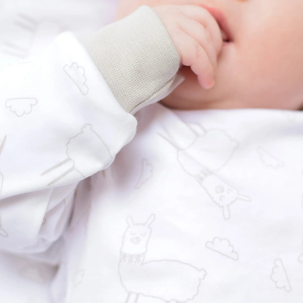 Pijama Bebé Llamita Gris | Algodón Pima Premium