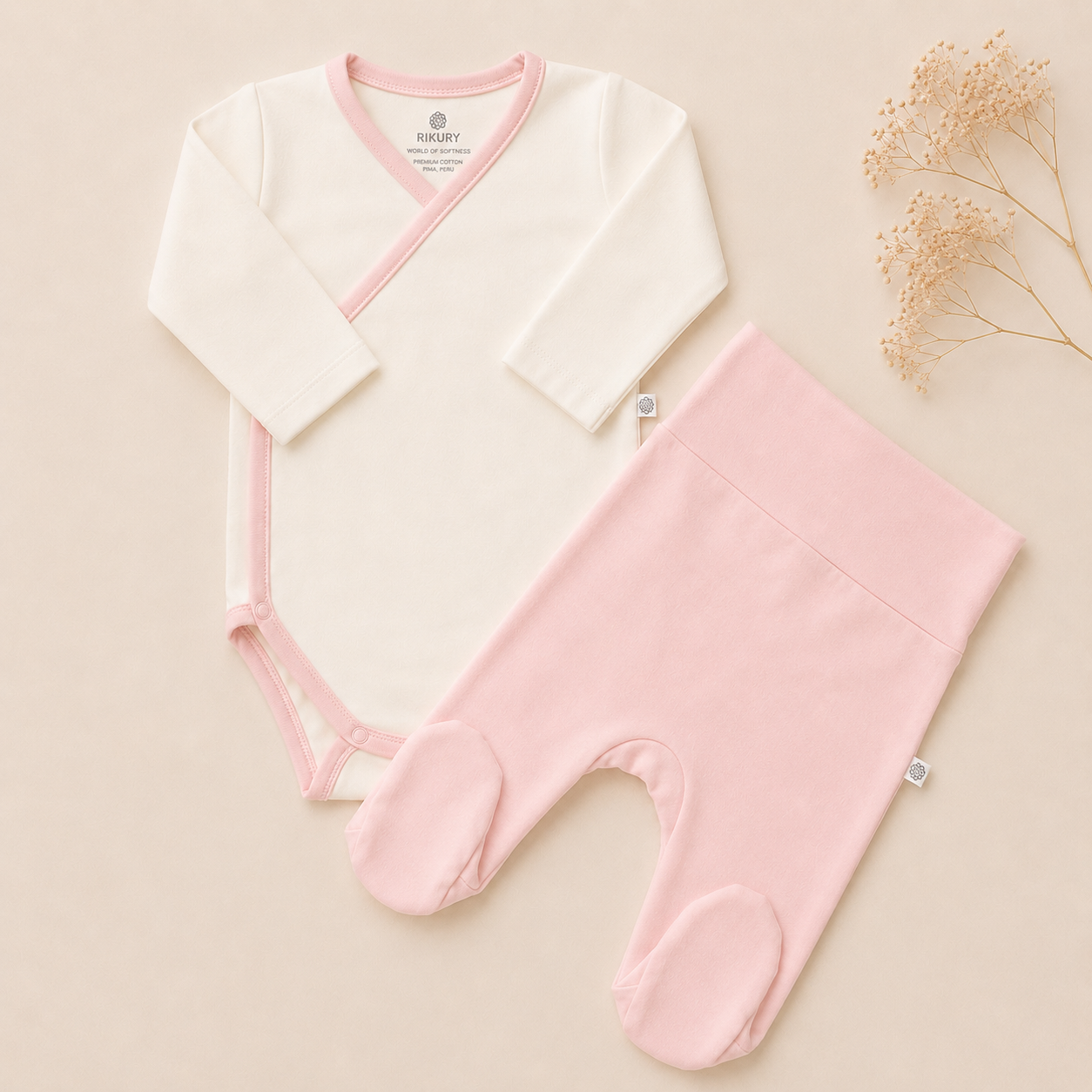 Set esencial bebé rosa — body kimono y pantalón pretina ancha algodón Pima | Rikury Baby